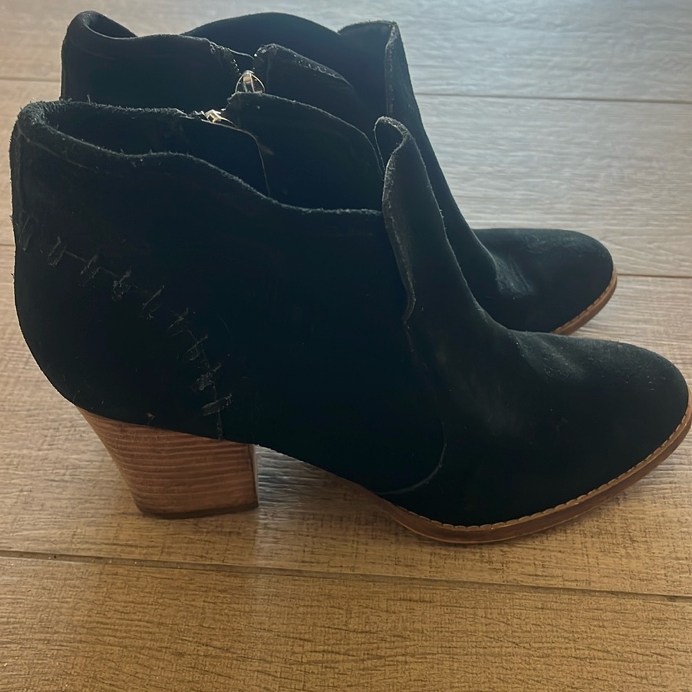 Marc Fisher  Black Leather suede Ankle Boots 9M